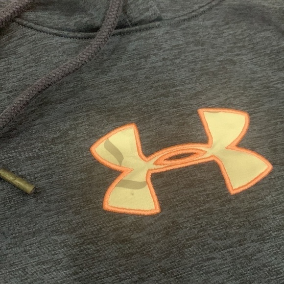 UNDER Armour Sweatshirt Hoodie Adult small pink/blue Pullover Gym Running Logo - Picture 4 of 9